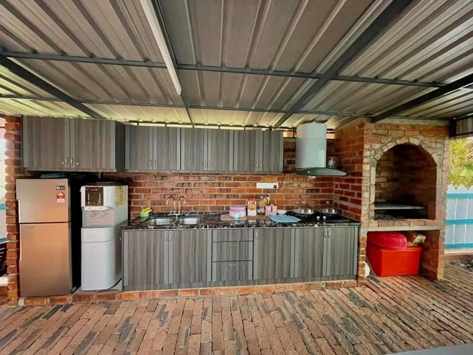 Branda Kampung Sumpitan Lenggong Tiada Sungai Hotell Kampong Ulu Jepai Exteriör bild