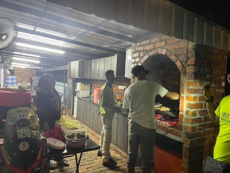 Branda Kampung Sumpitan Lenggong Tiada Sungai Hotell Kampong Ulu Jepai Exteriör bild