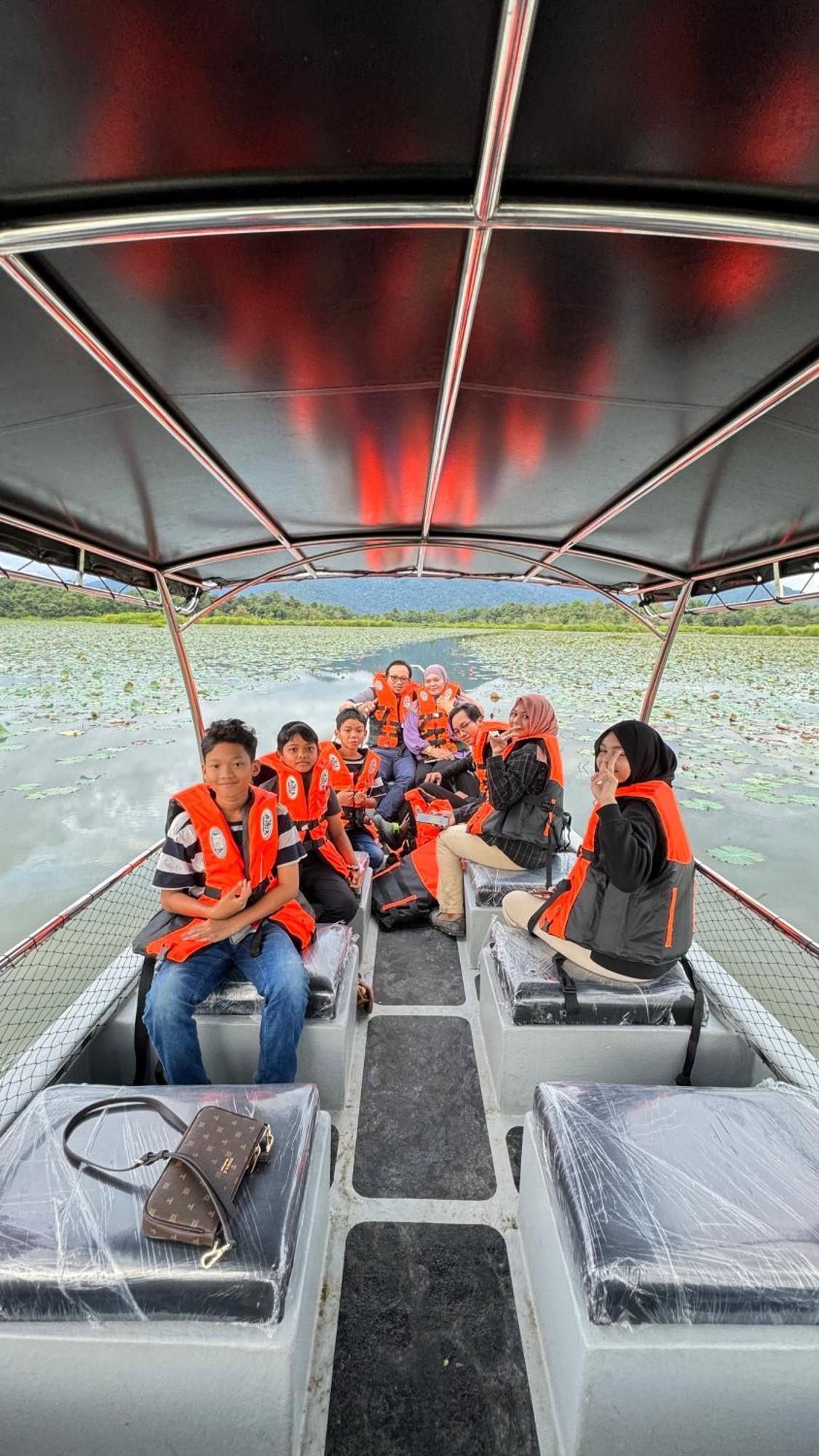 Branda Kampung Sumpitan Lenggong Tiada Sungai Hotell Kampong Ulu Jepai Exteriör bild