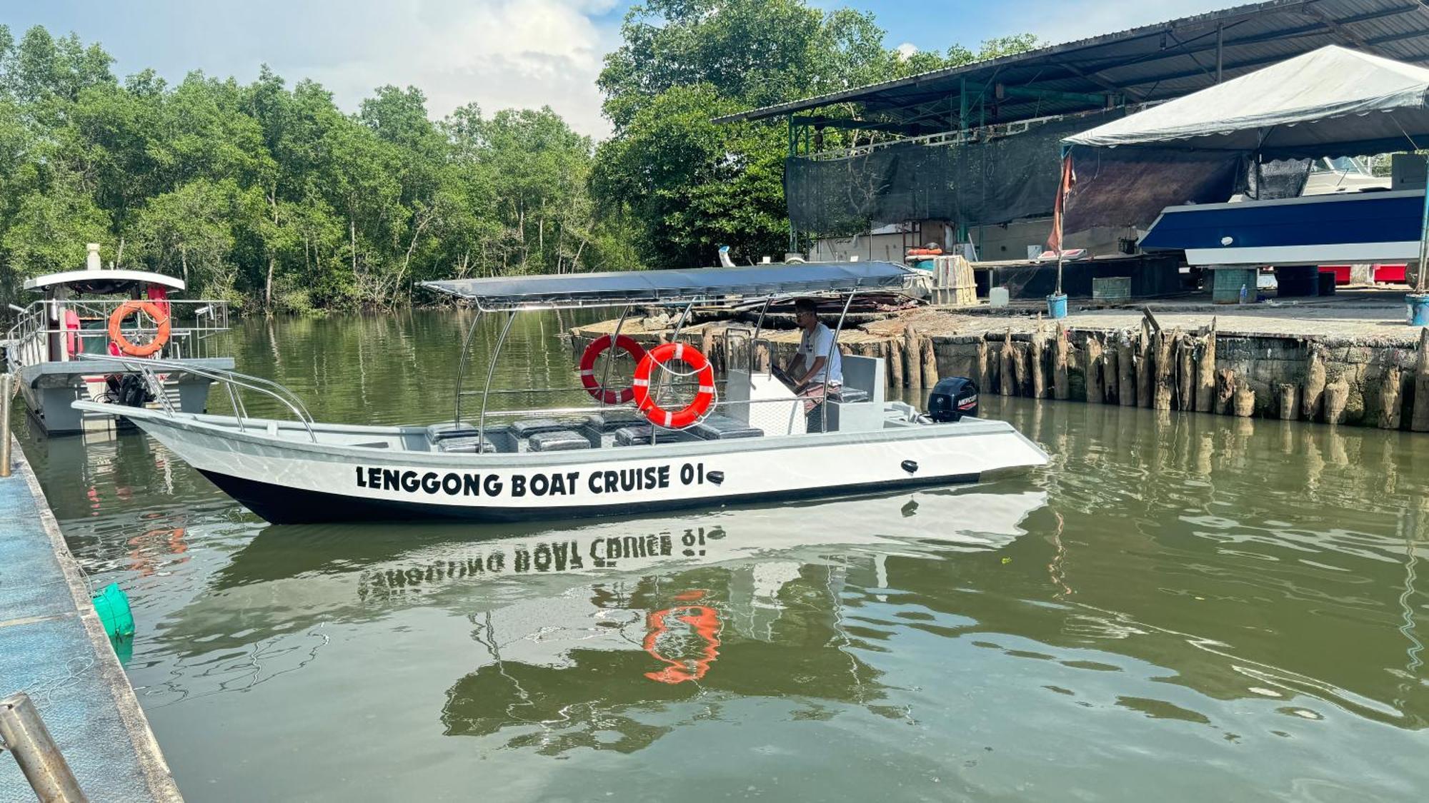 Branda Kampung Sumpitan Lenggong Tiada Sungai Hotell Kampong Ulu Jepai Exteriör bild